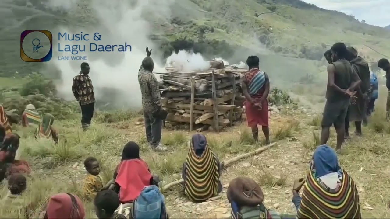 BUDAYA KREMASI  MAYAT DI PAPUA PEGUNUNGAN