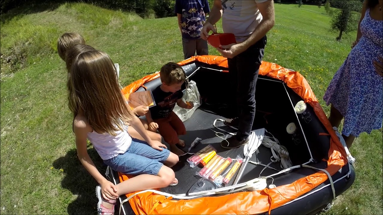 TEST RADEAU DE SURVIE PLASTIMO