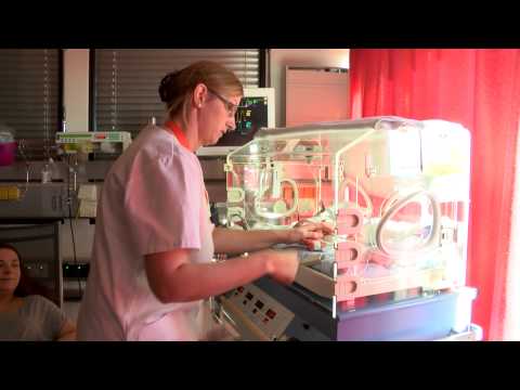 Video: Was ist ein neonatologischer Arzt?