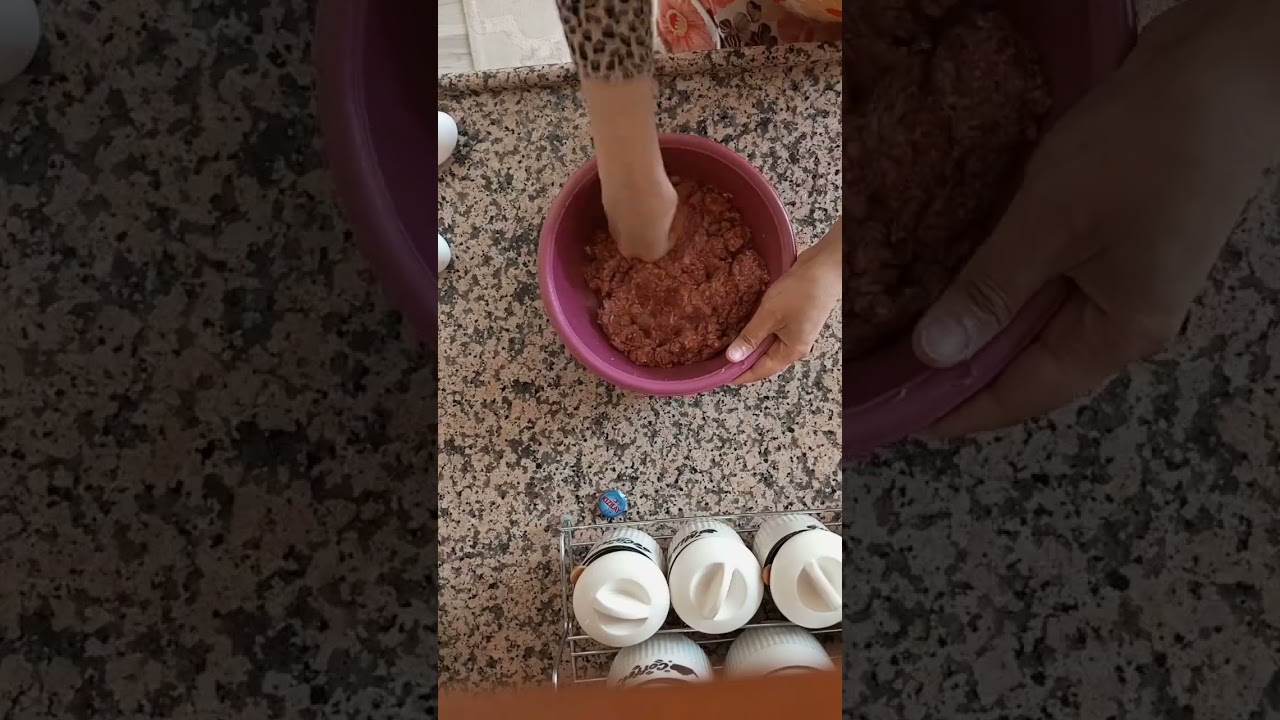 köfte #shortsviral  #köfte  #yemektarifi  #شورتات_تعليمية  #كفتة  #shortyoutubevideo  #viral