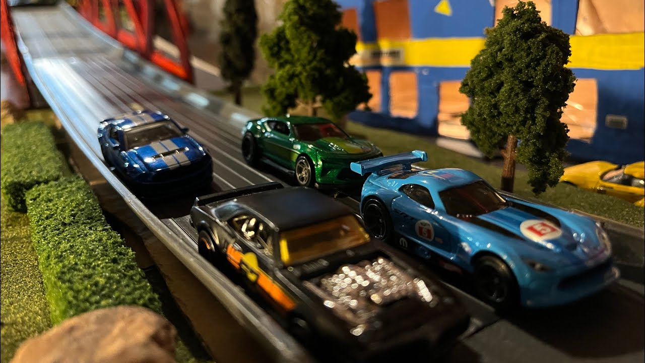 DieCast hot wheels car racing/ Top of the A class list race. Like real