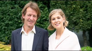 Rosamund Pike Husband, Kids, Siblings, Parents (Family Members)