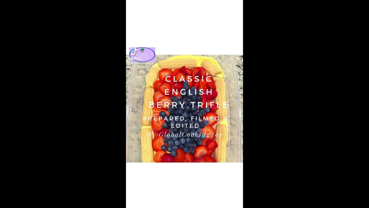 Royal High Tea Favorite: Berry Trifle With Cognac. Englischer Trifle ...