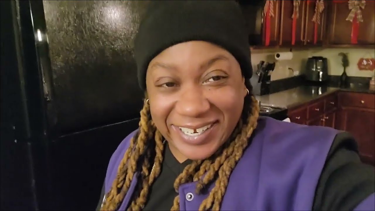 TOYA THREW A CLUB THEMED PARTY AT WNM FOR COACH RED!! IT WAS THE BEST VIBEZ EVER!! VLOMAS DAY 14