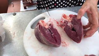 Pig heart cooking in Vietnam - Vietnam street food
