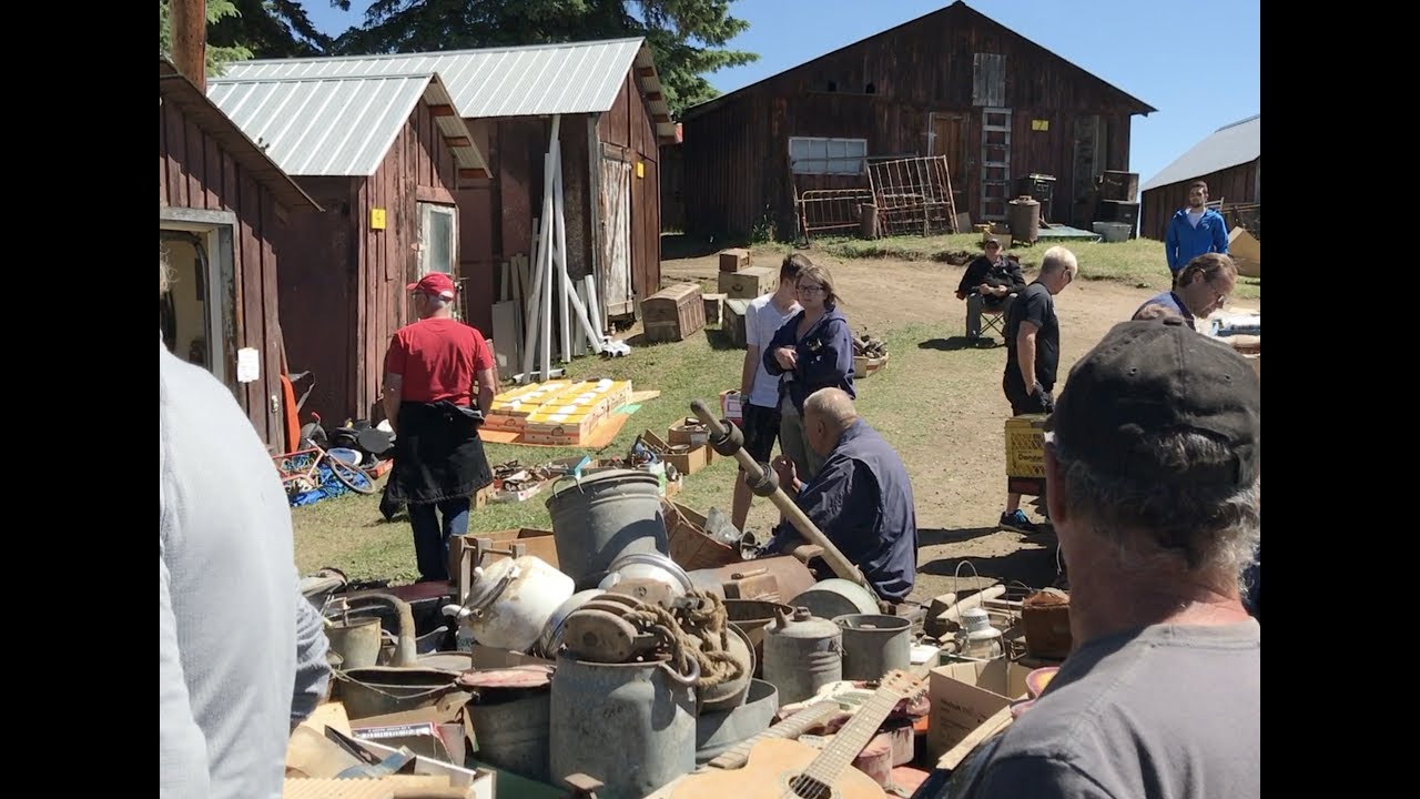 Farm Auction! exploring & shopping a farm auction. What treasures will