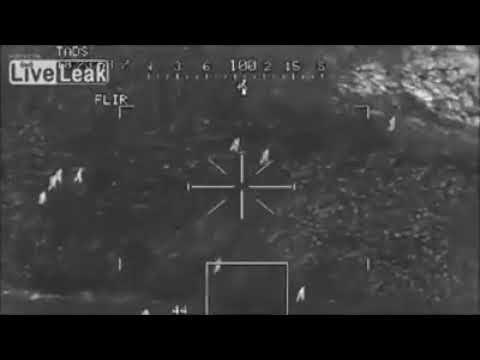 Helicóptero apache estraçalhando soldados do Talibãs.