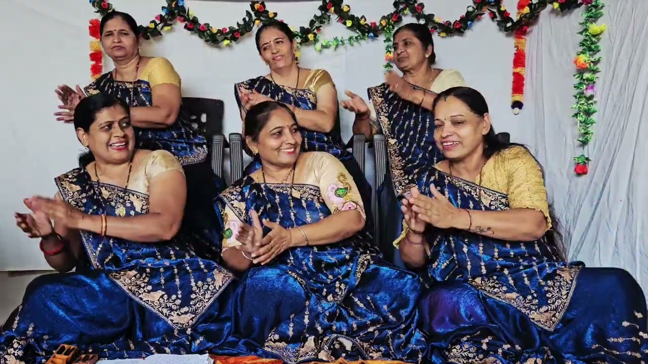 ઘૂઘરા બંધાવી બજારમાં નચાવે જો તોય વાલા ને મીરા વાલી લાગતી( નીચે લખેલું છે