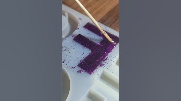 Making of glitter resin Keychain 😍#shortvideo #shortsfeed #shortsyoutube#diy#resinart #trending