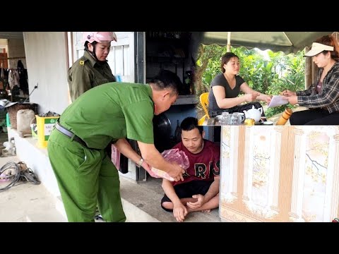 Toan police went to survey and visit households in difficulty. Ex-wife stole the red book to sell