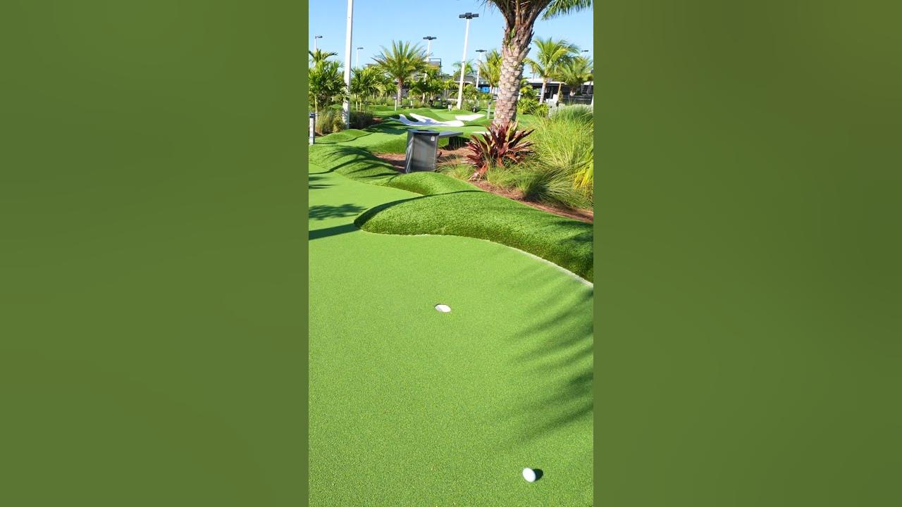 Playing Tiger Woods mini golf course! #shorts - YouTube