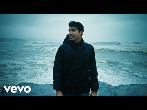 Ferman Akgül - Yürüyorum İçimde