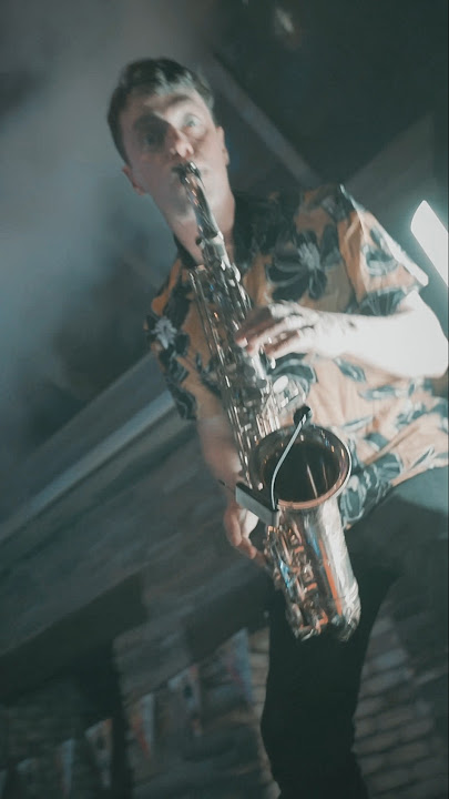 We took to the stage at @weaversbarvenue in Drogheda -  here’s how it went down 🎉💨 #dj #drums  #sax