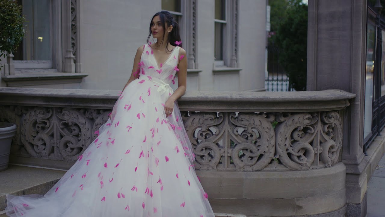 Monique Lhuillier Fall 2021 Bridal - YouTube
