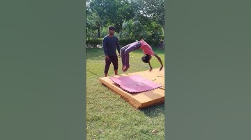 how to do back hand spring 🤸 #gymnast #backflip #viral #ytshortsvideo #shorts #gym #trending