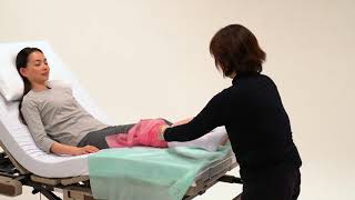 弾性ストッキング履かせ方の例