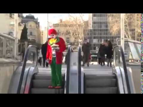 funny-short-video-prank-escalator-lol-!!