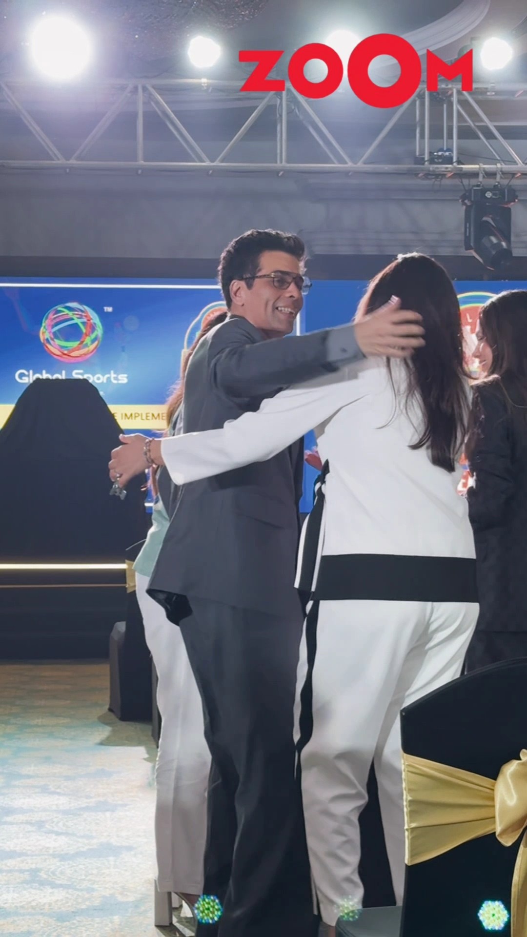 Karan Johar seen WARMLY hugging his friends at an event ? #karanjohar #shorts