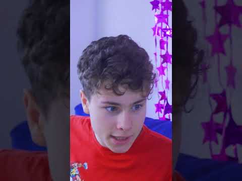 Когда старший брат СЛИШКОМ УМНЫЙ #shorts #funny