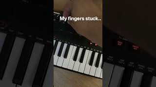 didn't know my fingers got stuck at one key #akai #play #beats #drums #mini