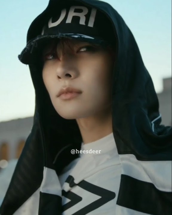 Sooooo Gooood 😭#heeseung #enhypen #outside #unleash_desire