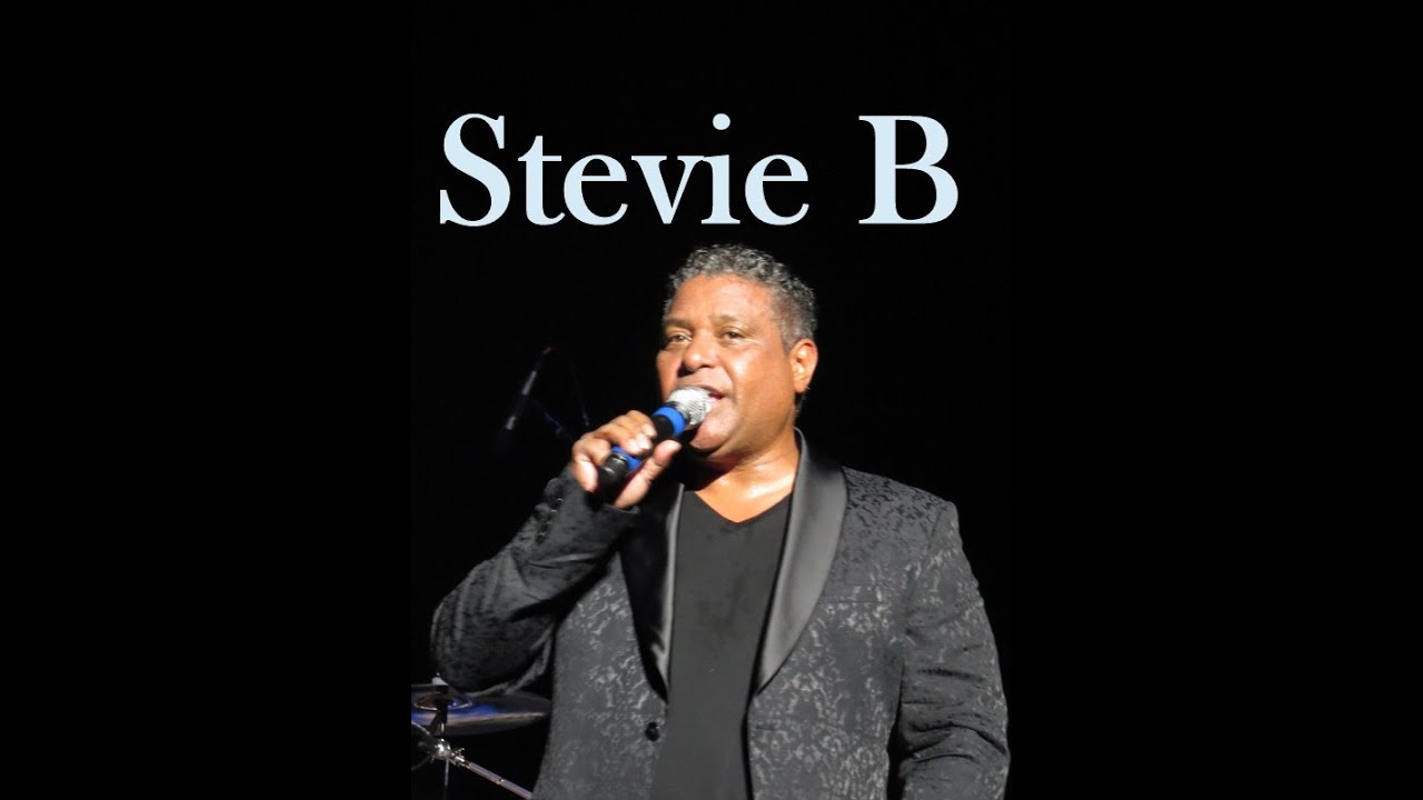 Stevie B singing @ The Super Freestyle Explosion Concert at Wells Fargo Cen...