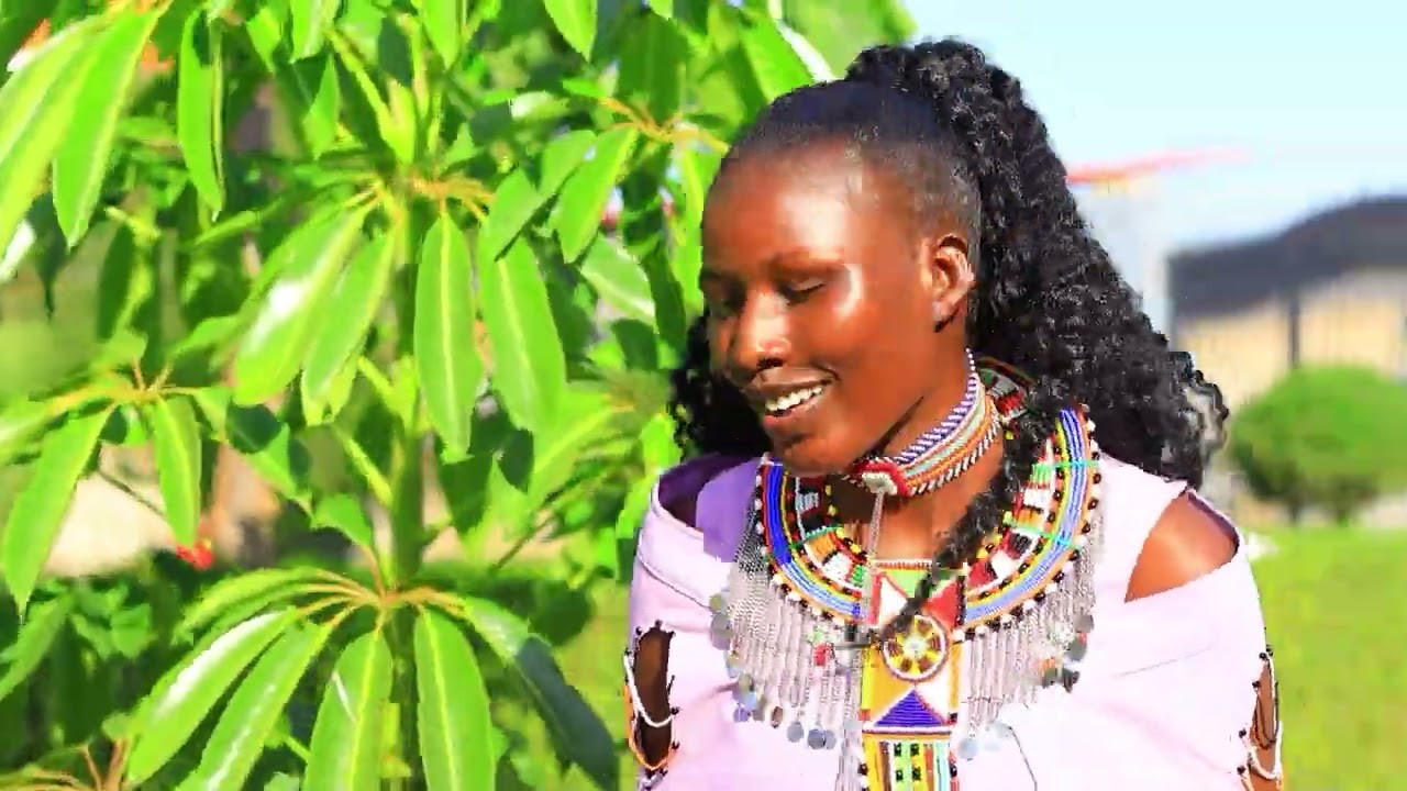 KENARIKINO BY ANNIE PARMUAT