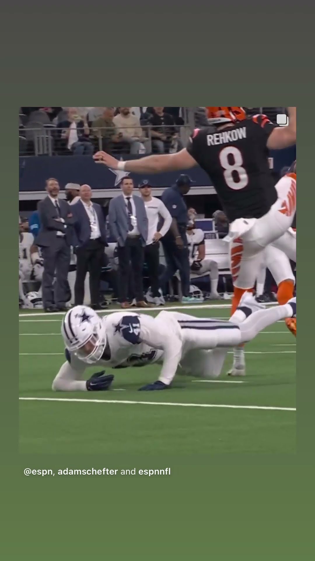 Cincinnati’s ball #hoodnews #cowboys #bengals #omg #how #wow