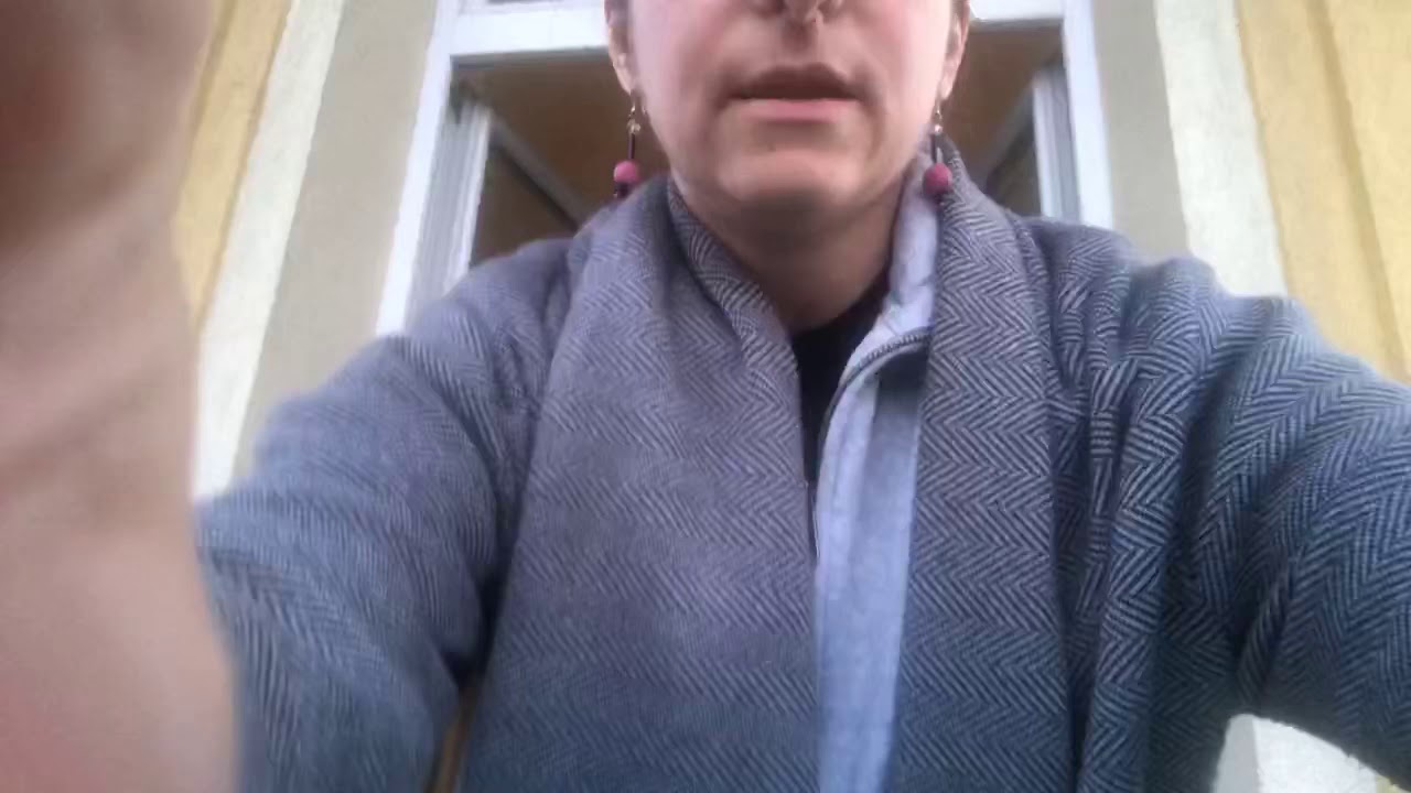 Corona - Das Lied, Caro Athanasiadis