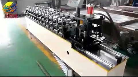 Hydraulic cutting shutter door roll forming machine