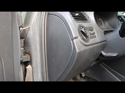 VW - как снять боковую панель