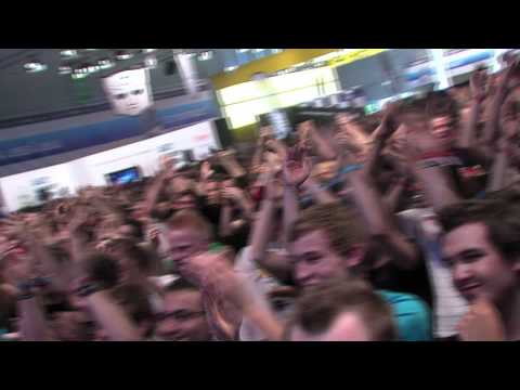 Socke&#039;s entry at IEM gamescom stage - Audience is going crazy! (AWESOME)