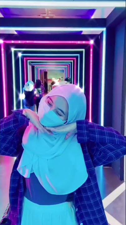 Mentahan Story Cewe Jalan Jalan Untuk Pamer Ke Teman Teman #storywa