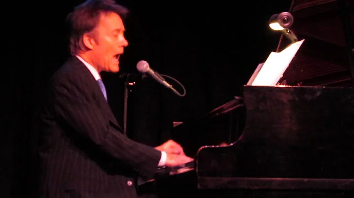 Eric Comstock Performs "I'll Walk Alone/Saturday N...