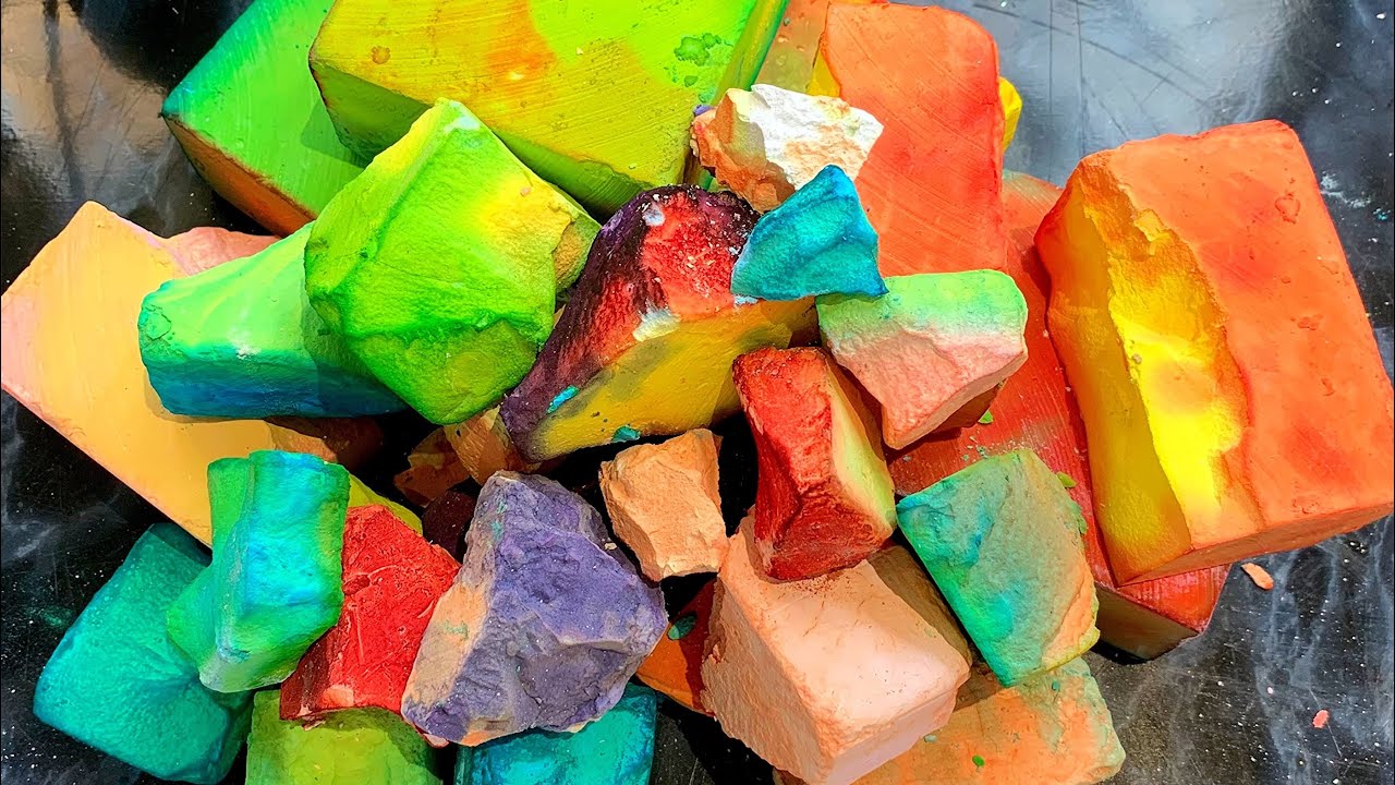 ASMR | dyed chunks & blocks | crunchy | powdery | satisfying | relaxing | stress relief