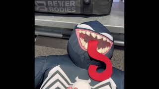 Jumbo Venom plush review! screenshot 1