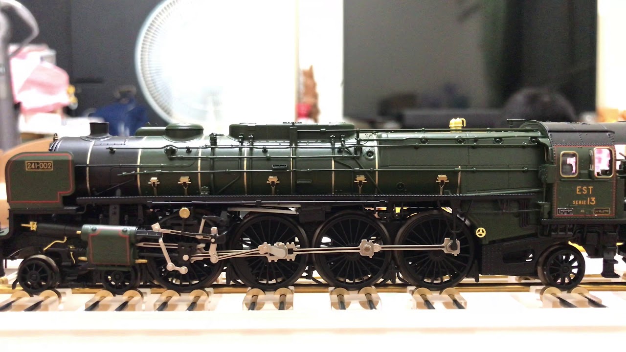 Trix 22913 EST Class 13 Express Train Steam Locomotive 241-A-002