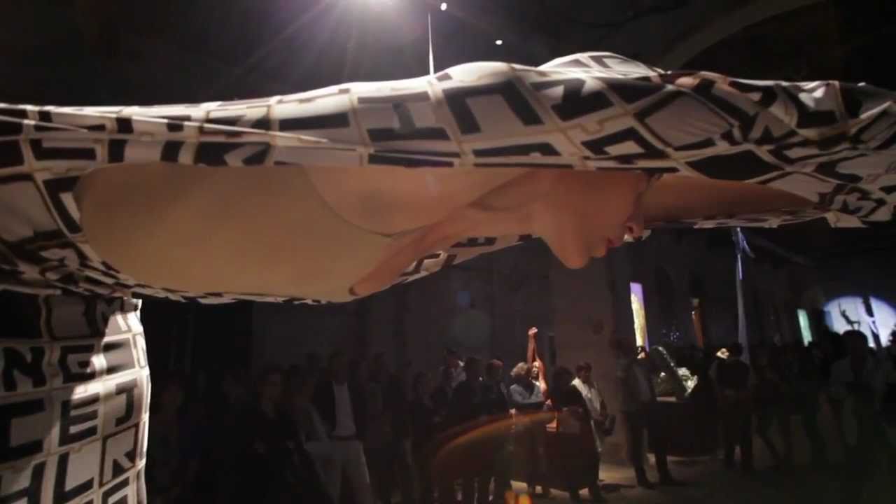 Rabarama, performance Firenze 2011 / Vecchiato Art Galleries