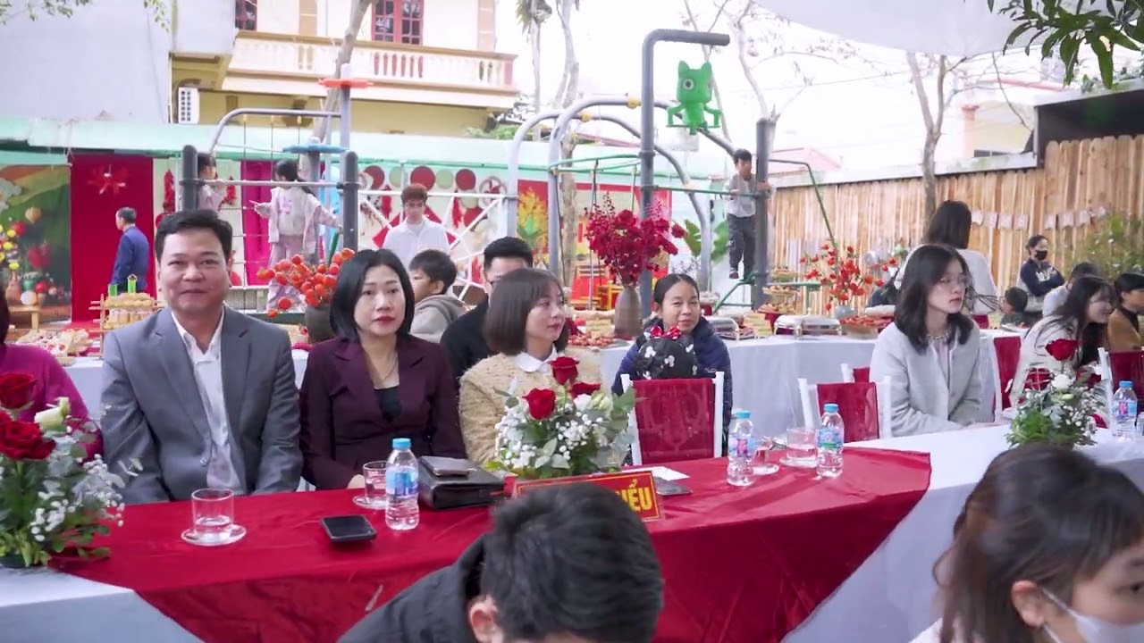 CHƯƠNG TRÌNH VĂN NGHỆ: 