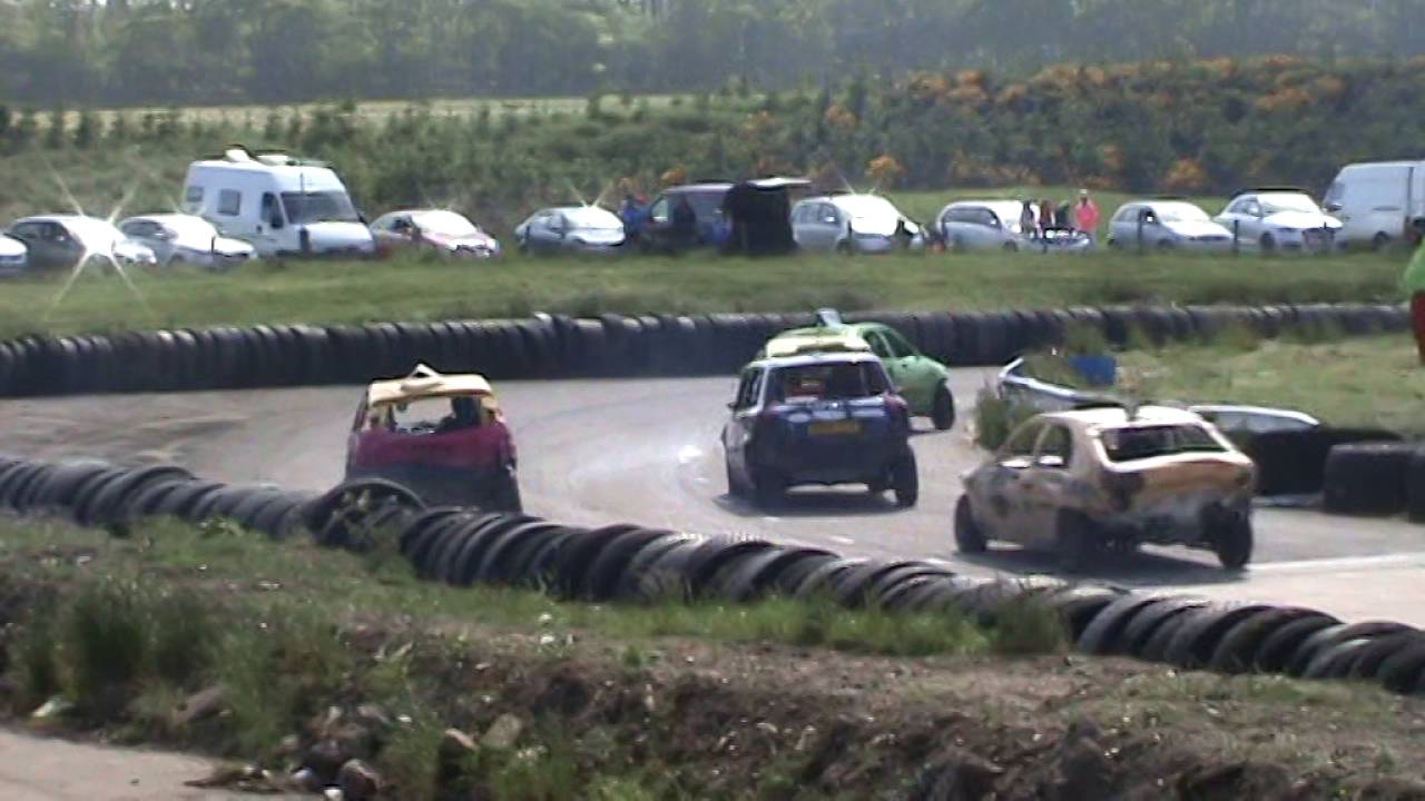 Crimond raceway bangers 5th June 2016 race2 - YouTube