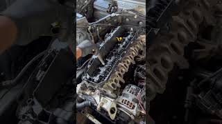 BMW 6-Zylinder-Motorkopf #KasemAutoservice #bmw   #B57 #motor #steuerkette
