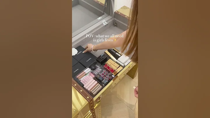 Immerse yourself in retro elegance and feel the sophistication of modern life#makeup#dresser#storage