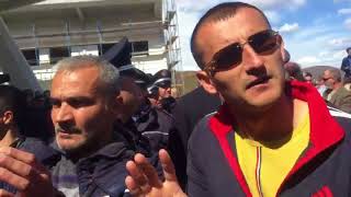 Arnavutlukta Bulunan Tunelden Gecislerin Ucretli Olmasına Vatandaslarin Tepkisi Sert Oldu