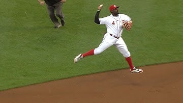 PIT@CIN: Phillips makes two great plays at second