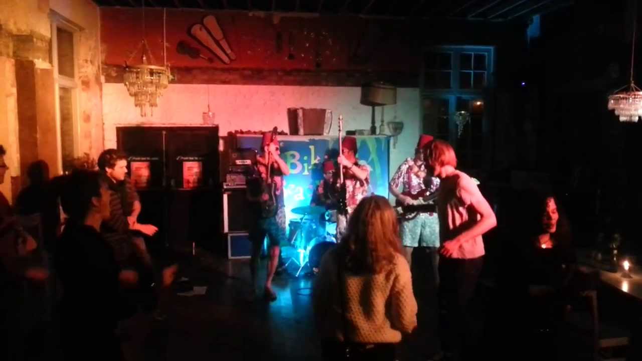 Bikini Beach Band Misirlou (Pulp Fiction) YouTube