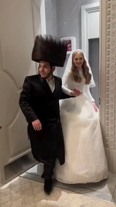 Jewish Bride & Groom entering the Wedding 💍