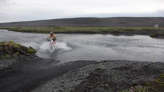 Crossing A River In Iceland - F88 - Difficult Ford