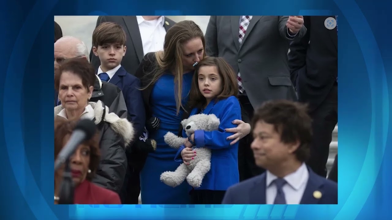 Demócratas rinden homenaje a las víctimas del asalto al capitolio en aniversario