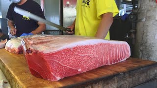 Taiwanese Food - Giant bluefin tuna cutting show / Luxurious sashimi!