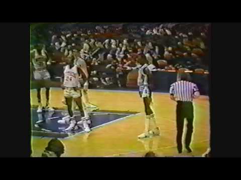 BUSSY BASKET CLUB | LA LÉGENDE DE MICHAEL JORDAN EN 23 MATCHES Sortie en 1982, c'est la 1ere chaussure de Basket ball à